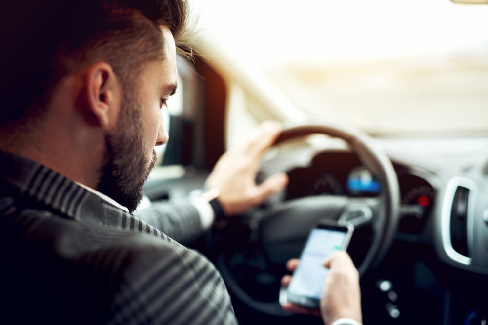 sevierville distracted driving car accident